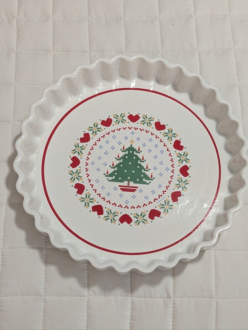 Vintage 1984 Christmas 10" Pie Baking Dish Treasure Craft Country Needlecraft